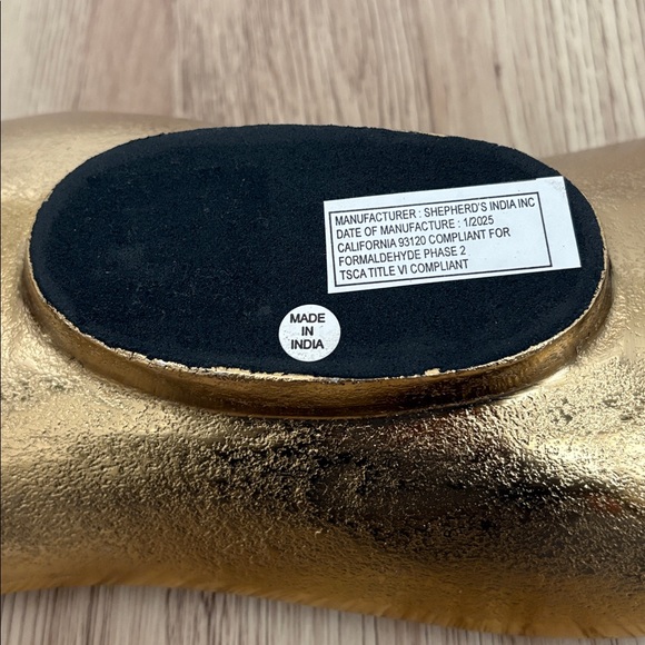 Rectangular Gold Textured Decorative Bowl - Picture 8 of 8